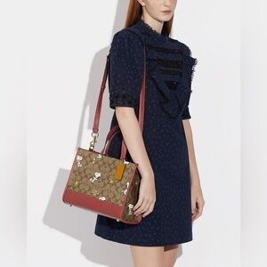 ‼️Coach X Peanuts Dempsey Carryall Signature Canvas Snoopy Tote Crossbody Bag
